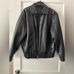 Men’s Size medium genuine leather bomber